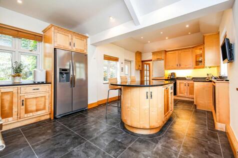 Kitchen Pic 2