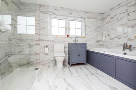 First Floor Bathroom