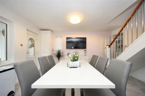 Kitchen/Dining Area