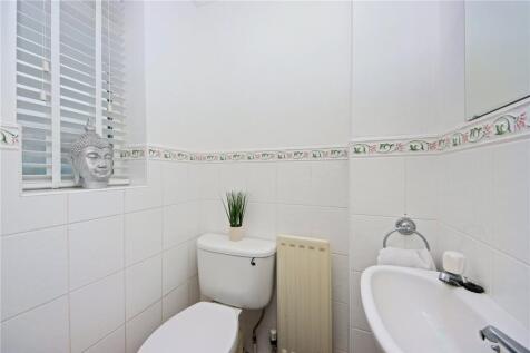 Cloakroom/Wc