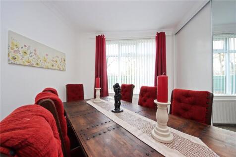 Dining Room/Bedroom