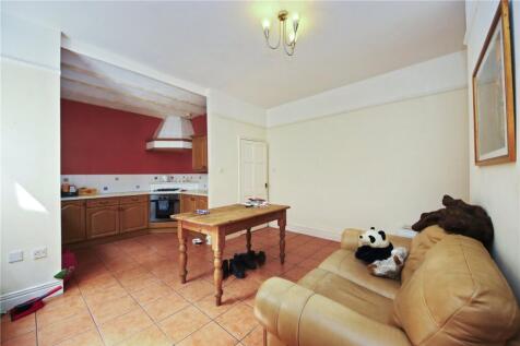 Kitchen/Dining Area