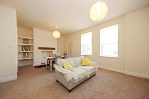 Lounge Dining Area