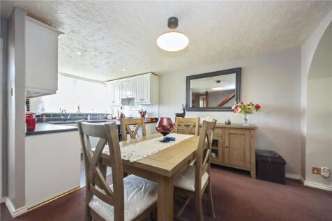 Kitchen/Dining Area