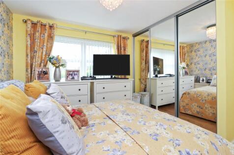 Master Bedroom Pic 2