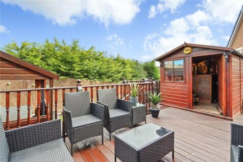Decking/Bar