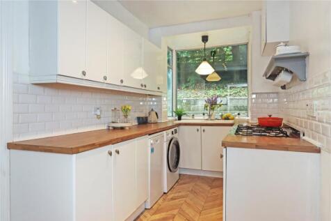 Kitchen Pic 1