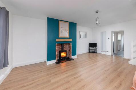 Living Room Pic 1
