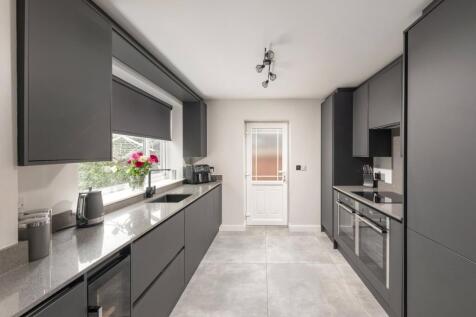 Kitchen Pic 3