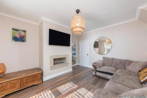 Living Room Pic 1