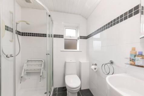 Shower Room (Ff)