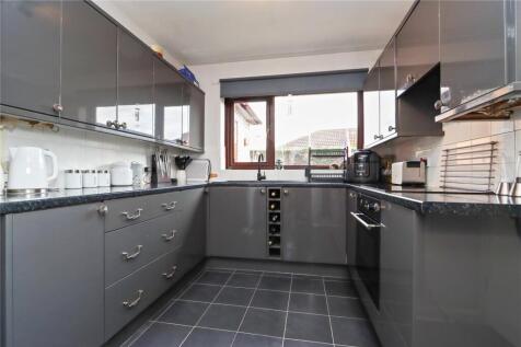 Kitchen Pic 1