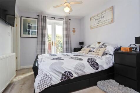 Bedroom 1 Pic 2