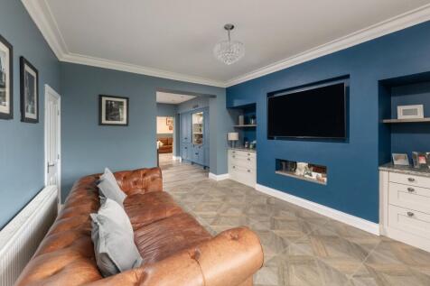 Family Room Pic