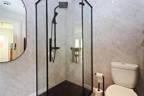 Utility/Shower Room
