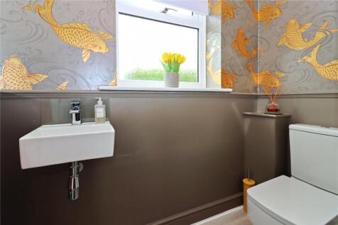 Cloak Room /Wc