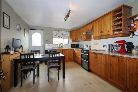 Kitchen / Dining