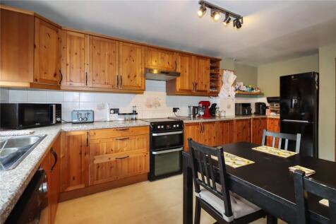 Kitchen / Dining