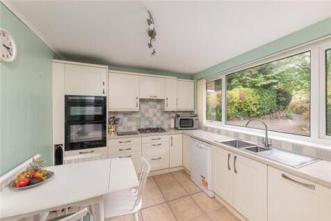 Kitchen Pic 1