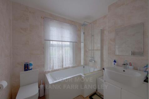 Family Bathroom/WC