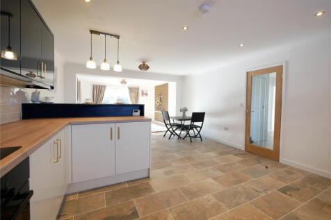 Dining Kitchen Area