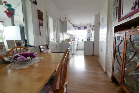 Kitchen/ Dining Room