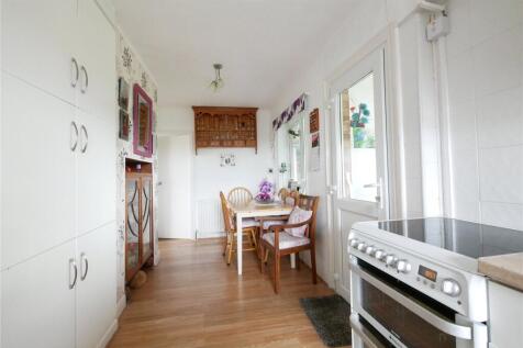 Kitchen/ Dining Room