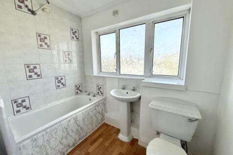 2 ken bathroom