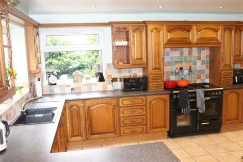 KITCHEN / DINER