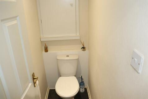SEPARATE WC