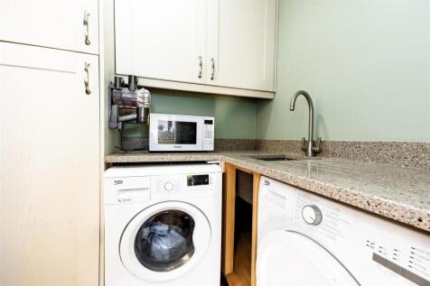 Utility room 1.1 SAPL7180-CR3-20250302-DxO_DeepPRI