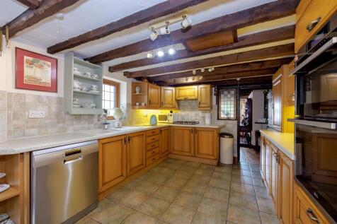 Kitchen 1.3 1N9A7401-Enhanced-NR.jpg
