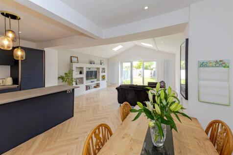Kitchen lounge 1.2 SAPL3766-20250504-DxO_DeepPRIME