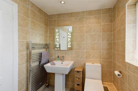 Family bathroom 1.1 SAPL8509-CR3-20250328-DxO_Deep