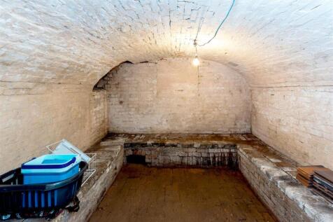 Cellar SAPL8871-CR3-20250330-DxO_DeepPRIME XD2.jpg