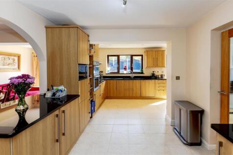 Kitchen 1.3 SAPL2151-CR3-20250409-DxO_DeepPRIME XD