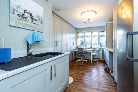 Kitchen utility room 1SAPL1787-20250911-DxO_DeepPR