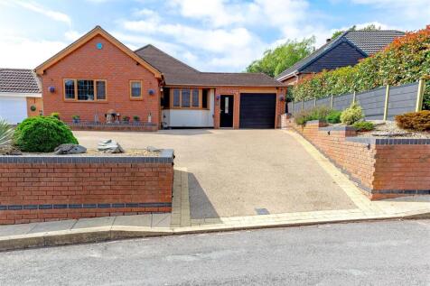 Front of house 1 SAPL8221-20250731-DxO_DeepPRIME X