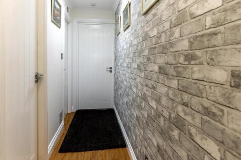 Bedrooms hallway SAPL8453-20250731-DxO_DeepPRIME X