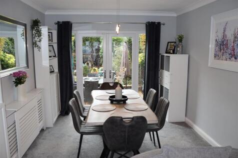 IMPRESSIVE THROUGH LOUNGE/DINING ROOM