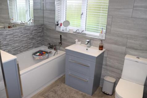 LUXURY BATHROOM