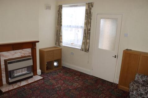 SITTING/DINING ROOM