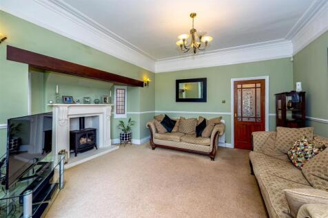 Front lounge 1.1 SAPL1269-20250907-DxO_DeepPRIME X