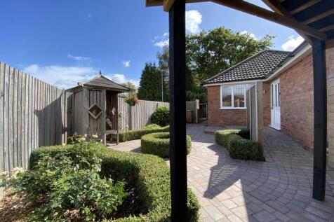 17-Landscaped Gardens.JPG