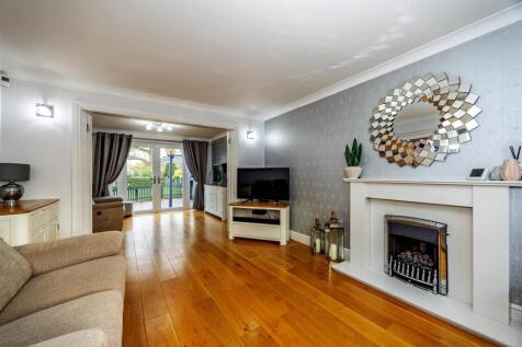 Lounge 1 SAPL3694-20251124-DxO_DeepPRIME XD2s.jpg