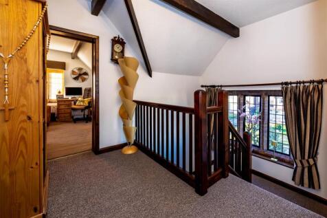 Top floor landing 1 SAPL3850-20251125-DxO_DeepPRIM