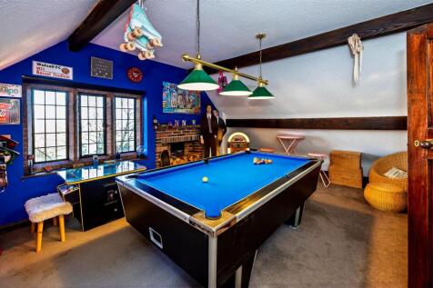 Bedroom 6 games room 1 SAPL3831-20251125-DxO_DeepP