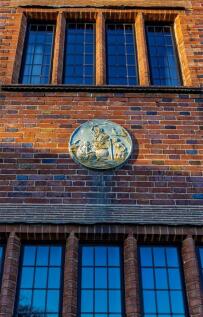 Rear of house historical plaque SAPL3900-20251125-