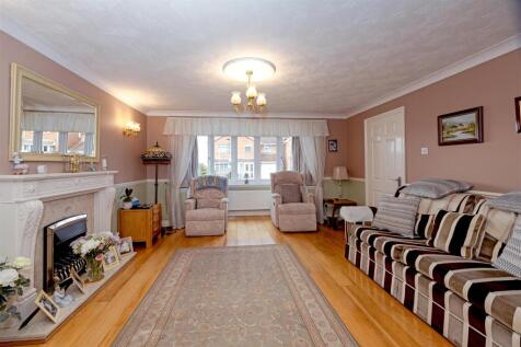 Lounge 2 STPP8710.jpg