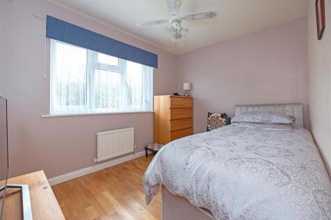 Bedroom 2 STPP8750.jpg